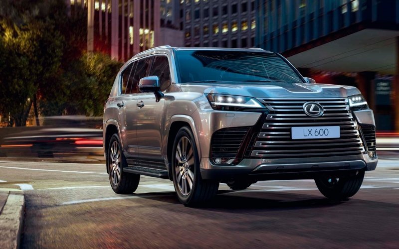 
            Власти Японии задумались о запрете экспорта роскошных авто в Россию
        
