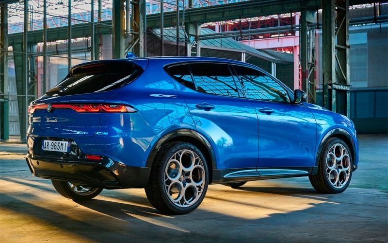 
            Mazda CX-60, Renault Austral и другие: 5 главных автоновинок месяца
        