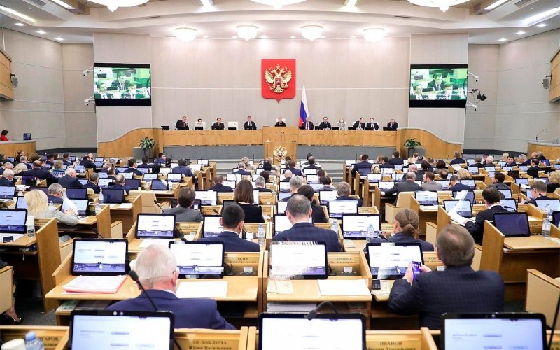 
            Дума повысила планку «налога на роскошь» для автомобилей до ₽10 млн
        