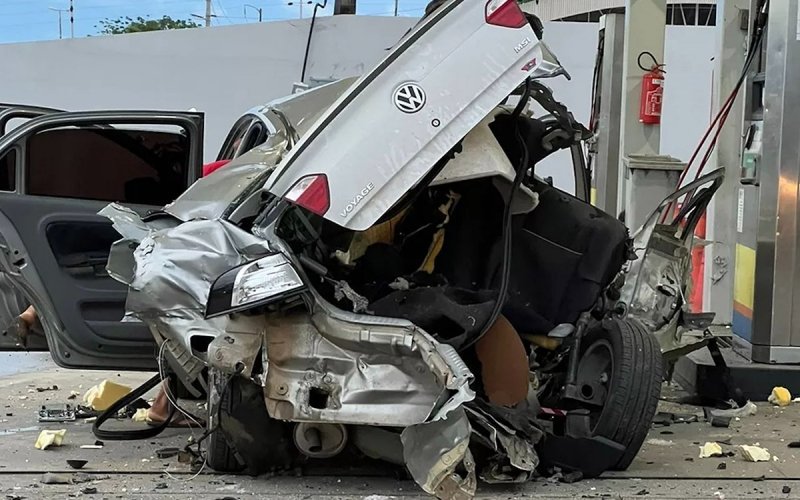 
            Опубликовано видео взрыва автомобиля с газовым баллоном во время заправки
        
