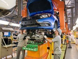 АВТОВАЗ сможет возобновить производство, но только двух моделей