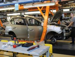 АвтоВАЗ уточнил сроки возобновления производства автомобилей