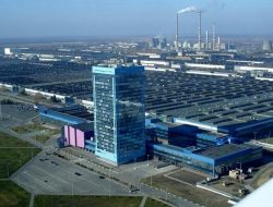 АвтоВАЗ внепланово отправит сотрудников в месячный отпуск