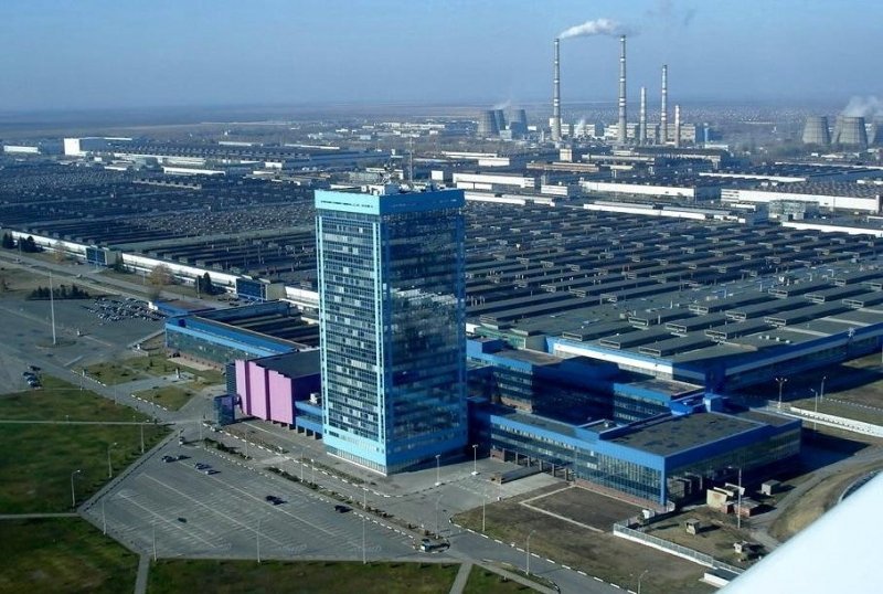 АвтоВАЗ внепланово отправит сотрудников в месячный отпуск