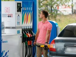 55 руб. за литр — это не предел: что будет с ценами на бензин