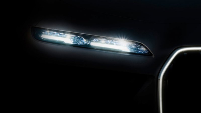 
            BMW анонсировала премьеру электрического седана 7-Series
        