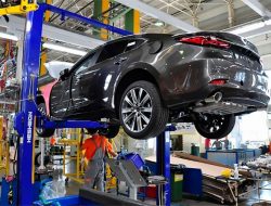 Honda и Mazda остановили поставки машин и комплектующих в Россию