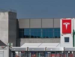 Tesla получила разрешение на запуск первой европейской «Гигафабрики»