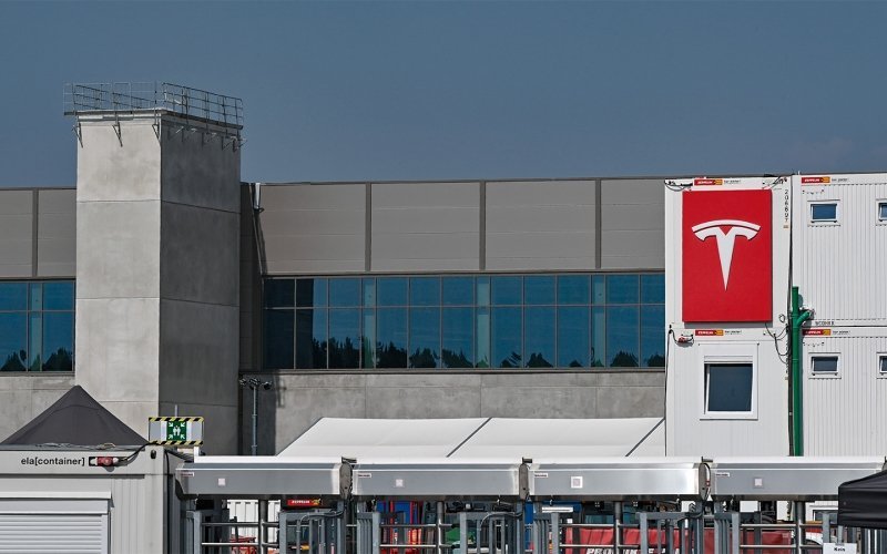 
            Tesla получила разрешение на запуск первой европейской «Гигафабрики»
        