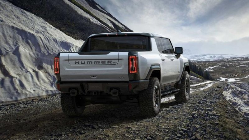 Дилер продаёт электрический Hummer втрое дороже рекомендованной цены