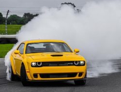 Dodge лишил 717-сильный Challenger ручной коробки передач