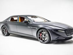 Два из 200 редчайших седанов Aston Martin выставили на продажу. Очень дорого