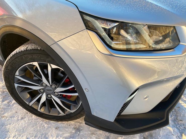 Два сапога — не пара: сравнительный тест-драйв Geely Coolray и FAW Bestune T77