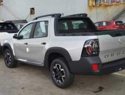 Обновленный пикап Renault Duster рассекретили до премьеры