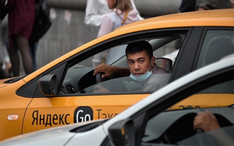 
            «Так денег не заработаешь»: что будет с такси в 2022 году
        