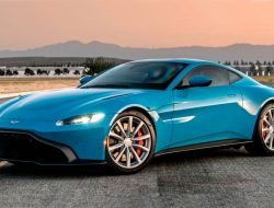 В США выпустили бронированный Aston Martin с электрошокерами в дверях