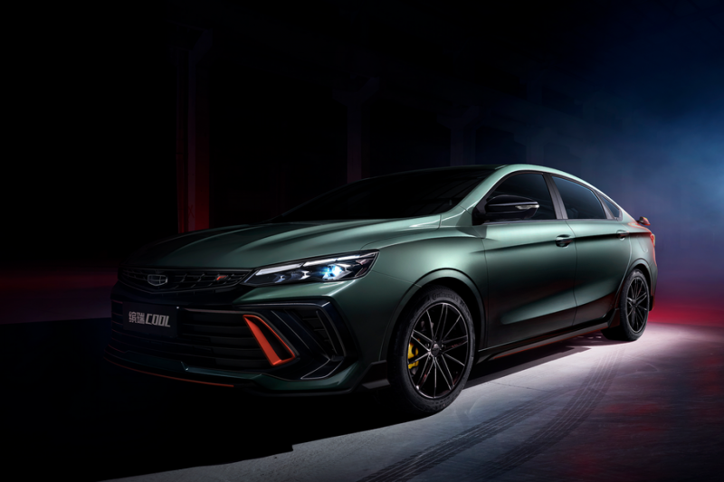 Geely раскрыла внешность спортседана на платформе Coolray
