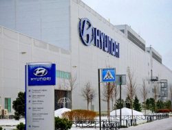Hyundai приостанавливает работу российского завода