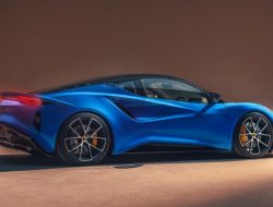 Lotus Emira с двигателем Mercedes-AMG: 365 сил и богатое оснащение