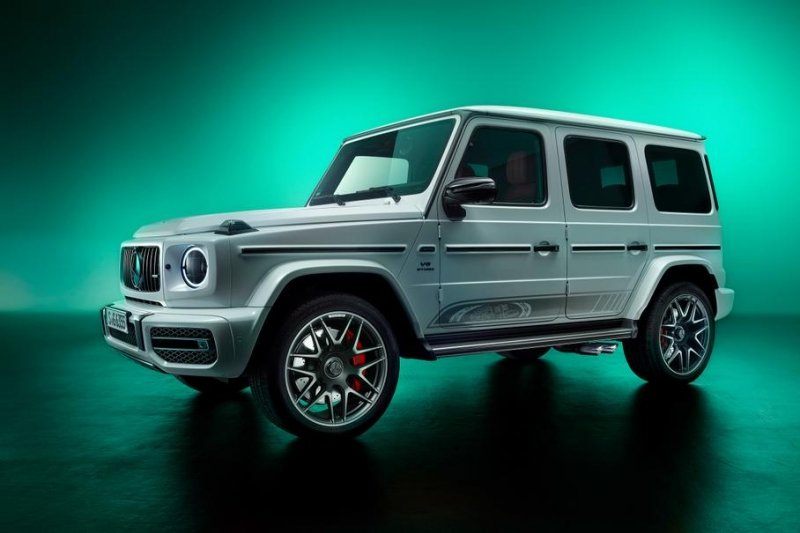 Mercedes-Benz построил юбилейный G-Class в честь 55-летия AMG