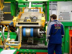 Pirelli остановит российские заводы по производству покрышек