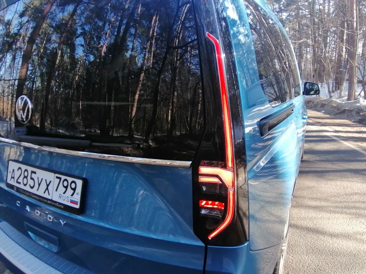 Под легким каблуком: тест-драйв нового Volkswagen Caddy Maxi