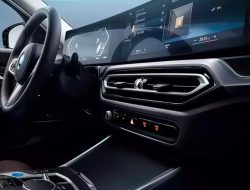 Раскрыт интерьер электроседана BMW i3