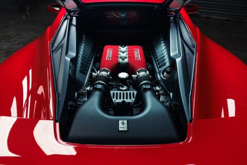 Разбитая Ferrari 458 помогла создать V8 для нового Corvette Z06