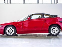 Редчайшее спорткупе Alfa Romeo SZ восстановили до заводского состояния