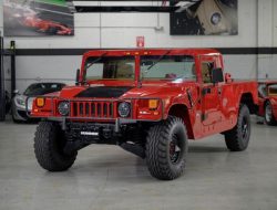 Редчайший пикап Hummer H1 выставили на продажу