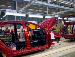 Сборка Lada Vesta возобновляется, а Granta отправляется в простой