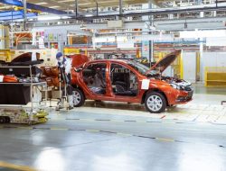 Стало известно, сколько времени уйдет на импортозамещение электроники Lada Vesta