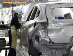 Toyota и Nissan останавливают заводы из-за землетрясения