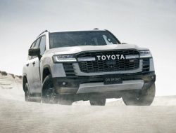 Toyota остановила производство Land Cruiser 300 из-за землетрясения