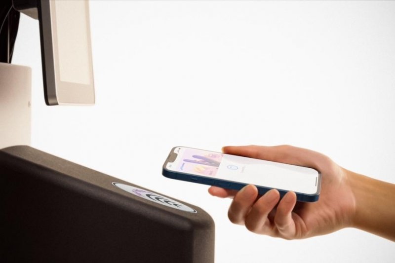 В США разрешили использовать водительские права в Apple Wallet