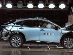 Видео: электрокроссовер Nissan Ariya разбили на краш-тесте