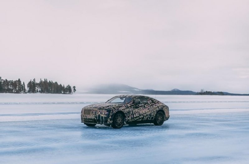 Видео: как тестируют первый электрический Rolls-Royce