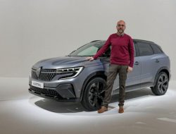 Внешность нового кроссовера Renault раскрыли до премьеры