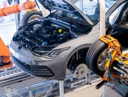 Volkswagen останавливает производство электромобилей в Германии