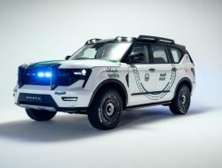 W Motors показал футуристичный внедорожник для полиции