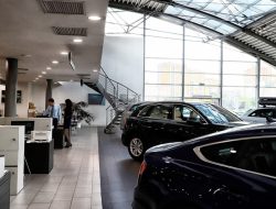 В АЕБ допустили падение российского авторынка на 50% в 2022 году