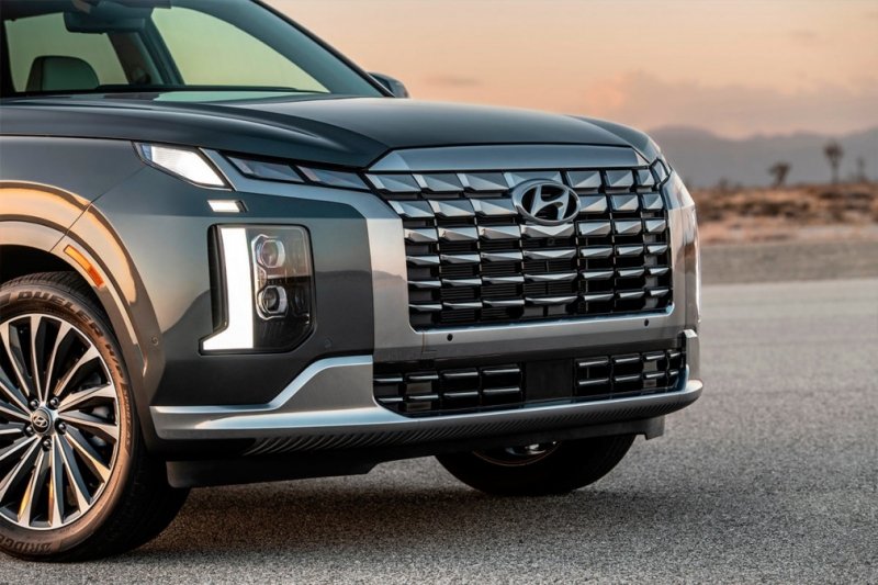 
            Hyundai представил обновленный кроссовер Palisade
        