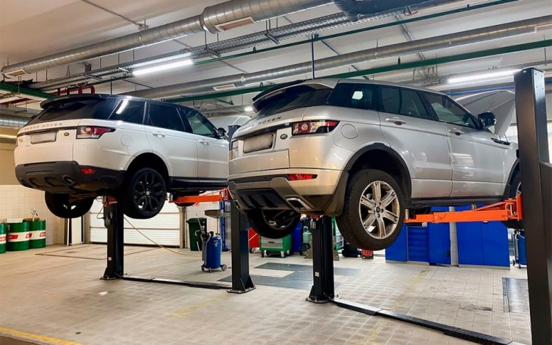 
            В России будут выпускать упрощенные автомобили: что это значит
        