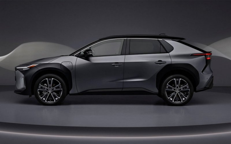 
            Toyota назвала характеристики нового кроссовера размером с RAV4
        