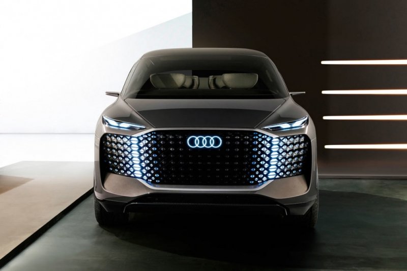 
            Audi представила концепт первого минивэна Urbansphere
        