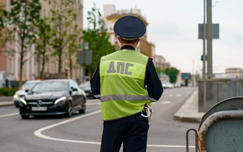 
            Остановят всех: где до конца праздников будут сплошные проверки ГИБДД
        