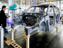 Калининградский «Автотор» остановит выпуск автомобилей на три недели