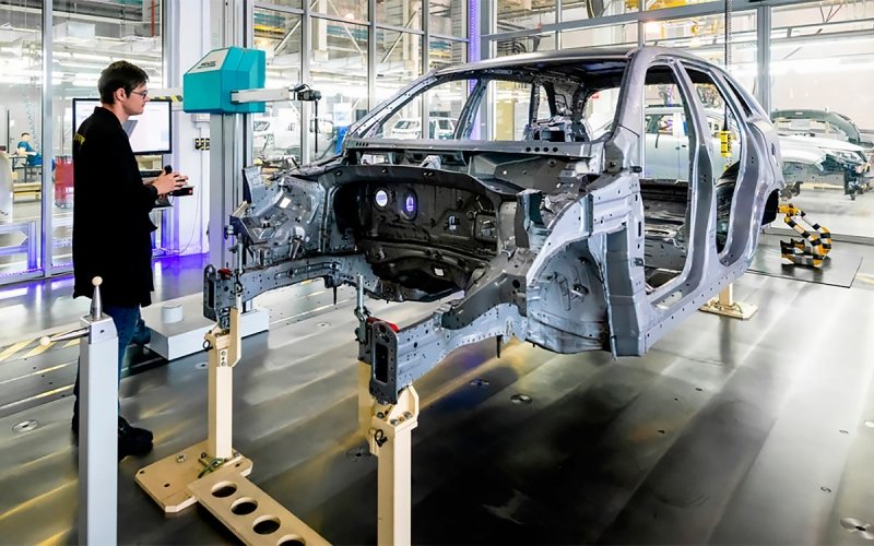 
            Калининградский «Автотор» остановит выпуск автомобилей на три недели
        