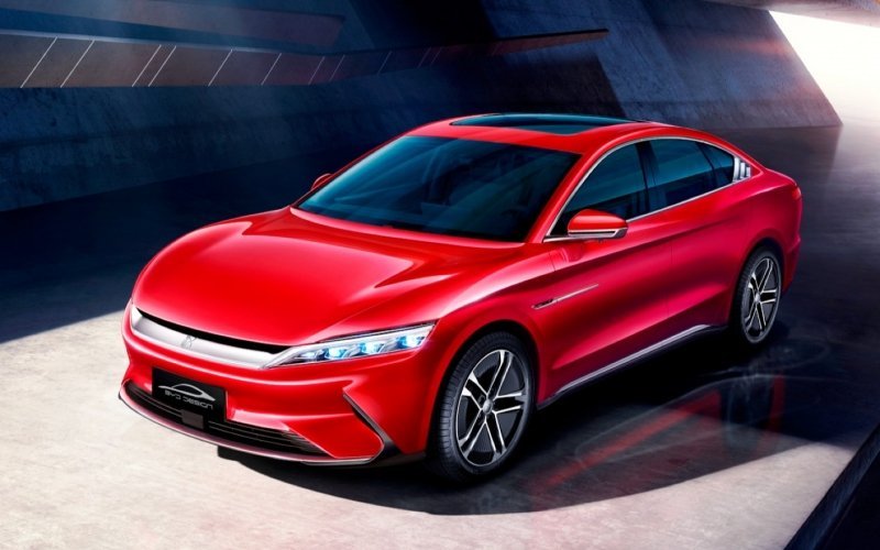 
            Китайский BYD полностью отказался от классических бензиновых моторов
        