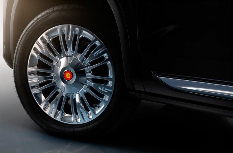 
            Китайская Hongqi выпустила большой внедорожник LS7 для политической элиты
        